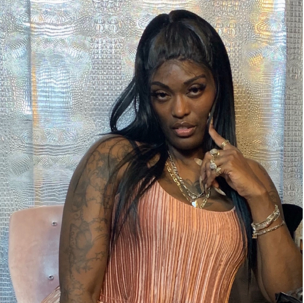 Peachez King at That 1  Nail Salon in Greenville, OH
