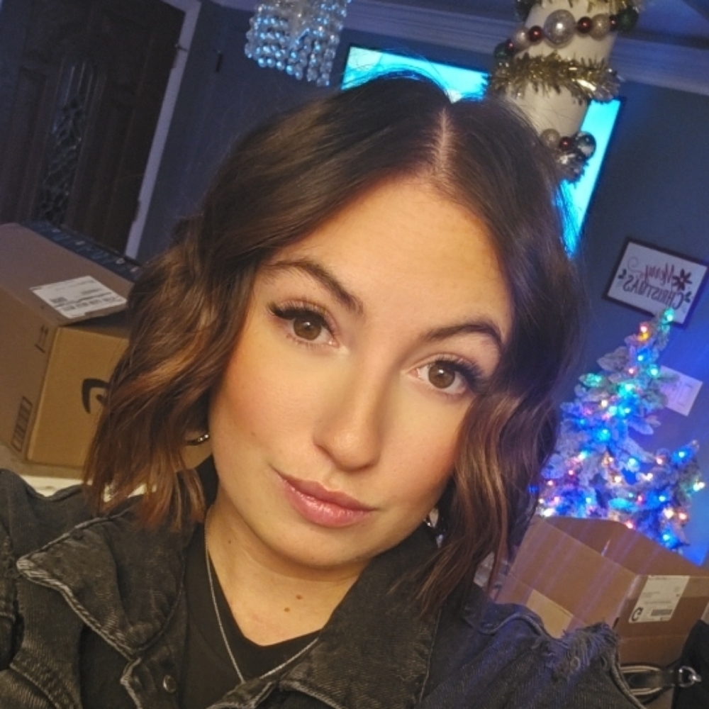 Jordan Lubatti at Liscio Styles Salon, LLC in Monroeville, PA