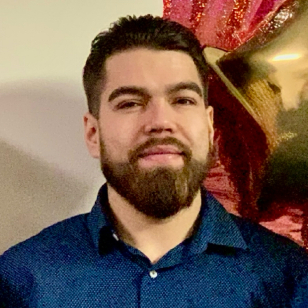 Mark Nunez at Inner Essence Studio LLC in Schaumburg, IL