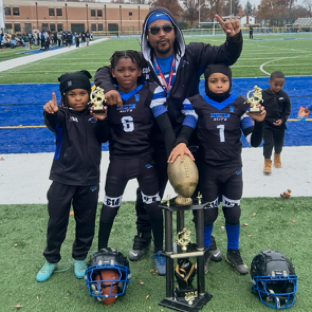 V Joe Neal at Cut Kraze Barbershop Pickerington in Pickerington, OH