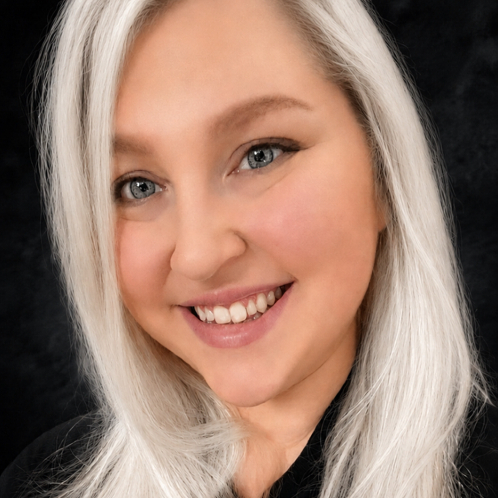 Kirianna Bekker at 903 Nail Co in Athens, TX