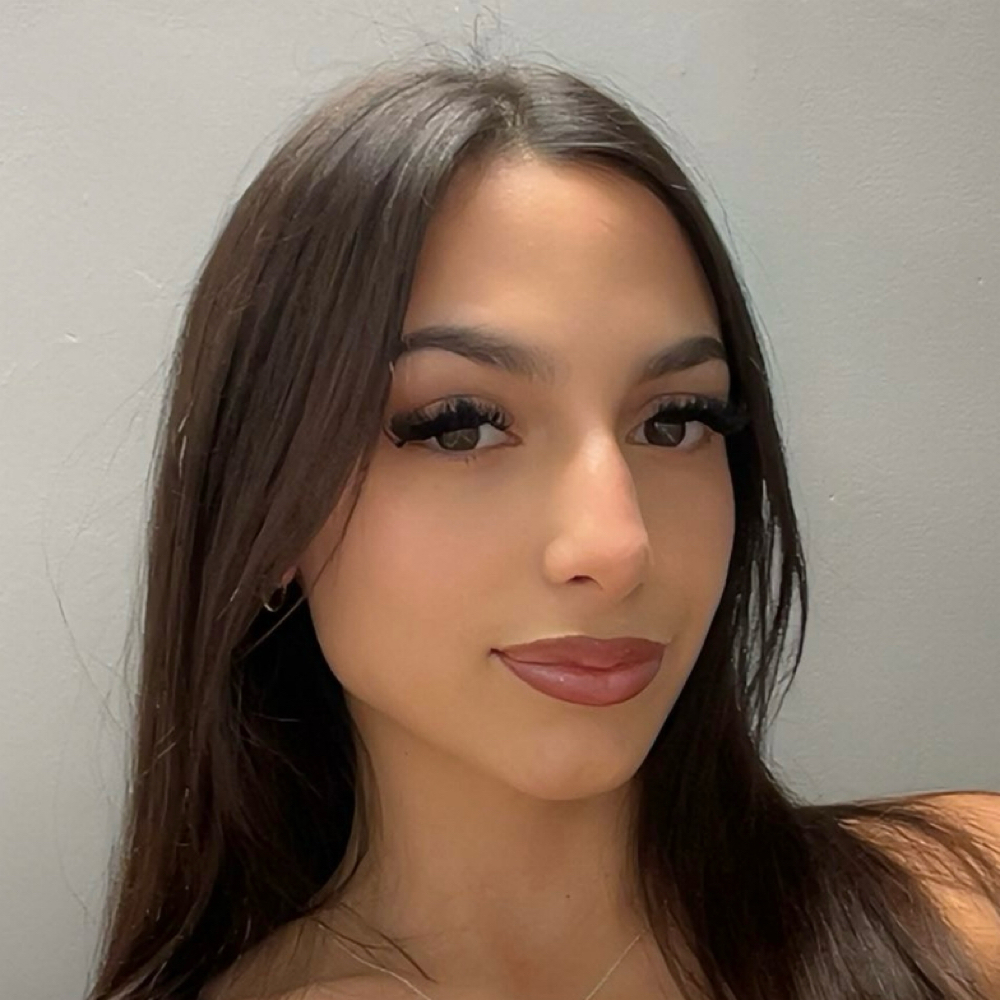 Anna C at Hunny Bunny Lashes in Spring Hill, FL