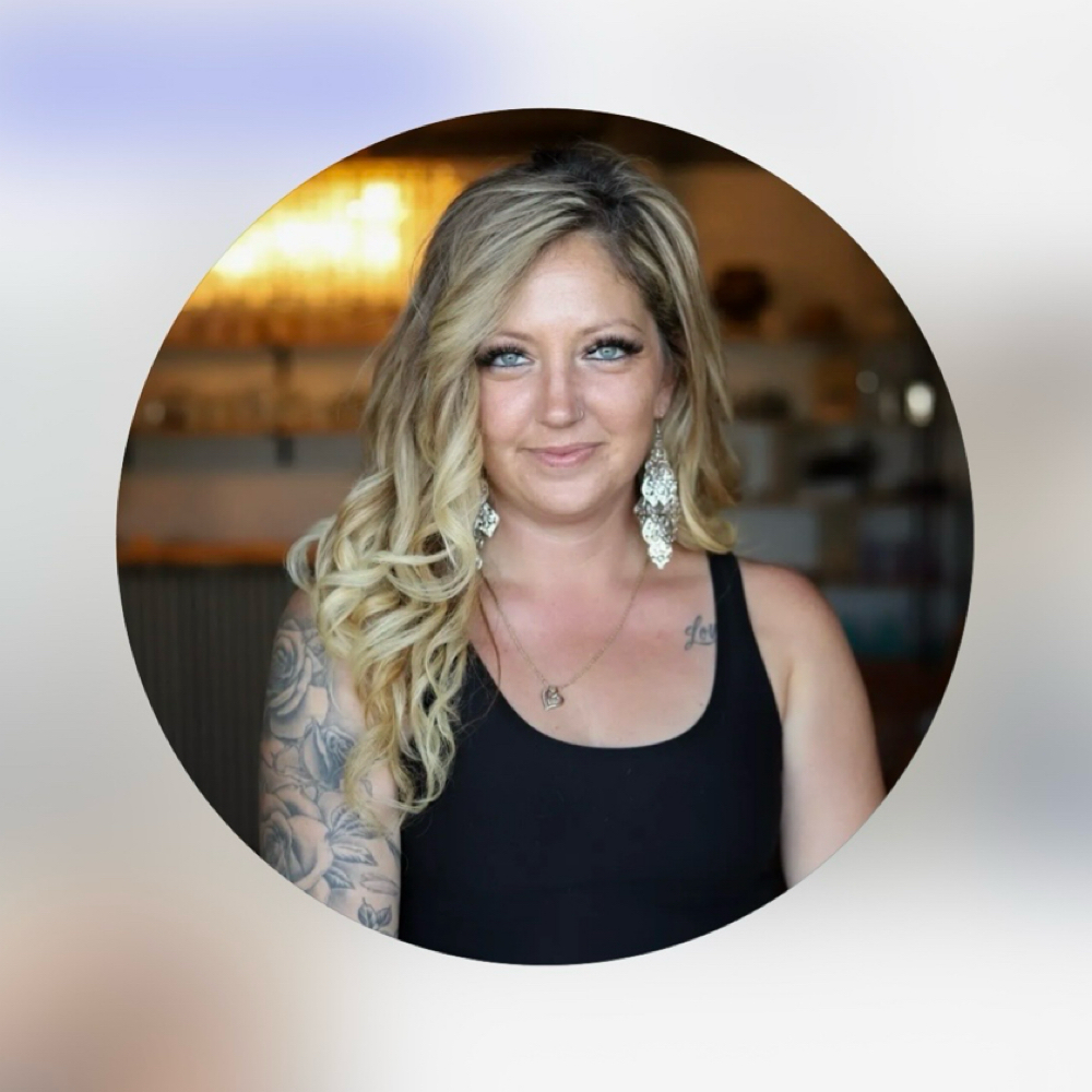 Jordan Mackenzie at Modern Creations Hair Salon in Venice, FL