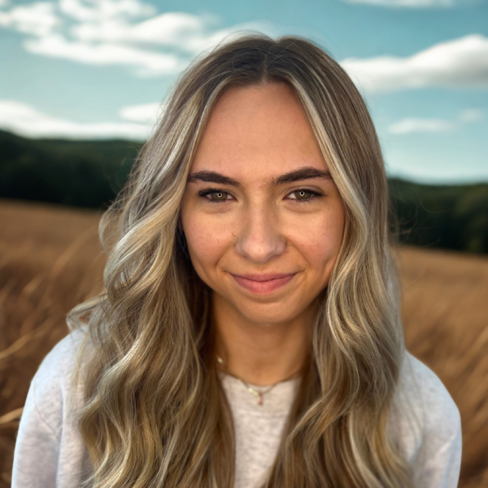 Baylee Polzen Jr Stylist