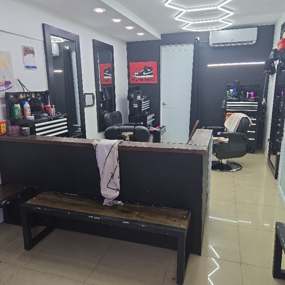 Carlos Echevarria at Nat Beauty Professional in Ponce, PR