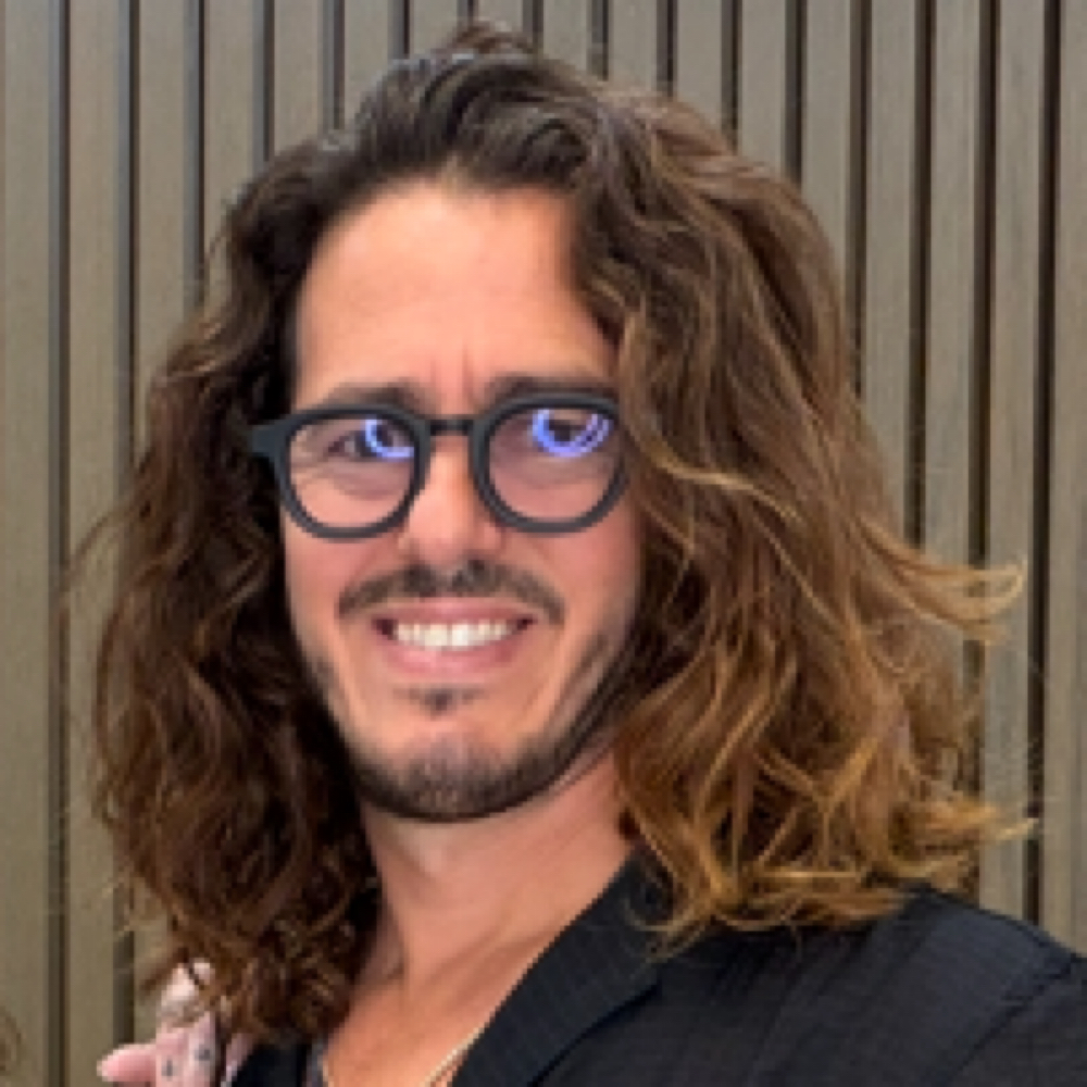 Shimon Fitoussi at Natural Hair Center in Aventura, FL