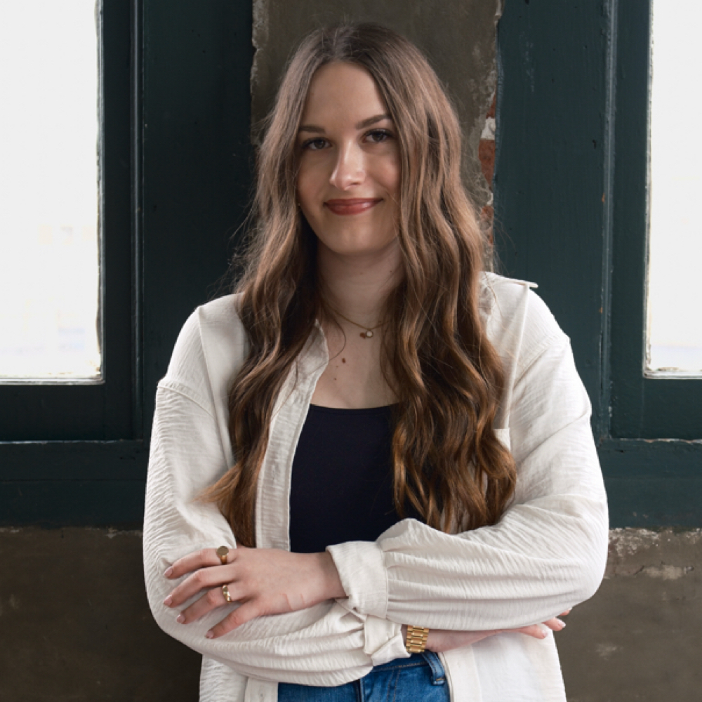 Taylor Yeagley at Eclectic Beauty Lounge in Vancouver, WA