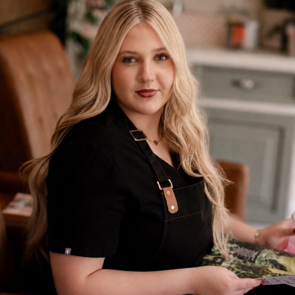 Logan Marie at The Cozy Manicure in Wadsworth, OH