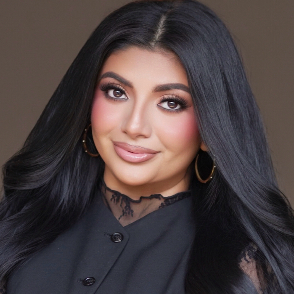 Sophia Suarez at Get Glam Lounge in Baxley, GA