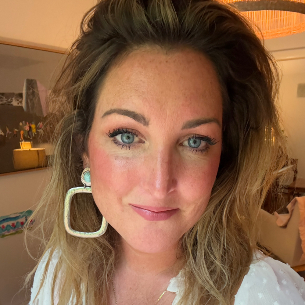 Jesikah Orman at S U N R O O M in Chester, CT