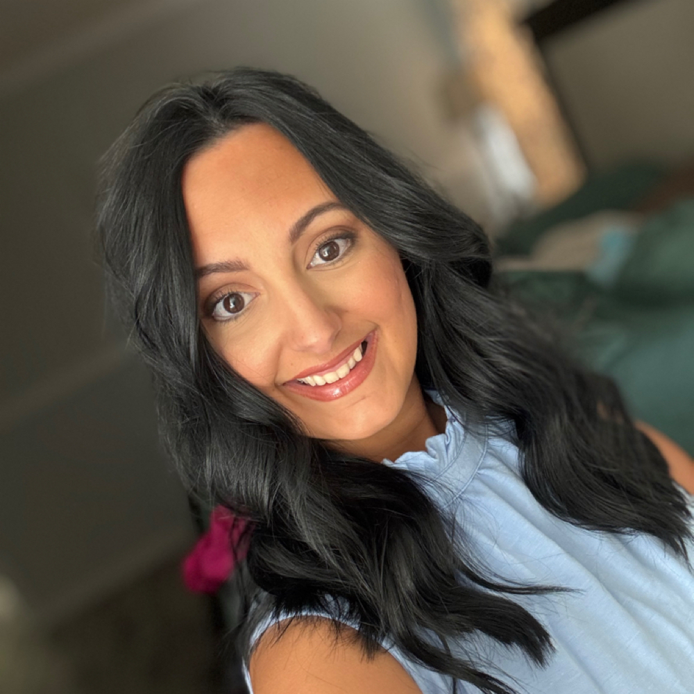 Kristin Bray-Cosmetologist