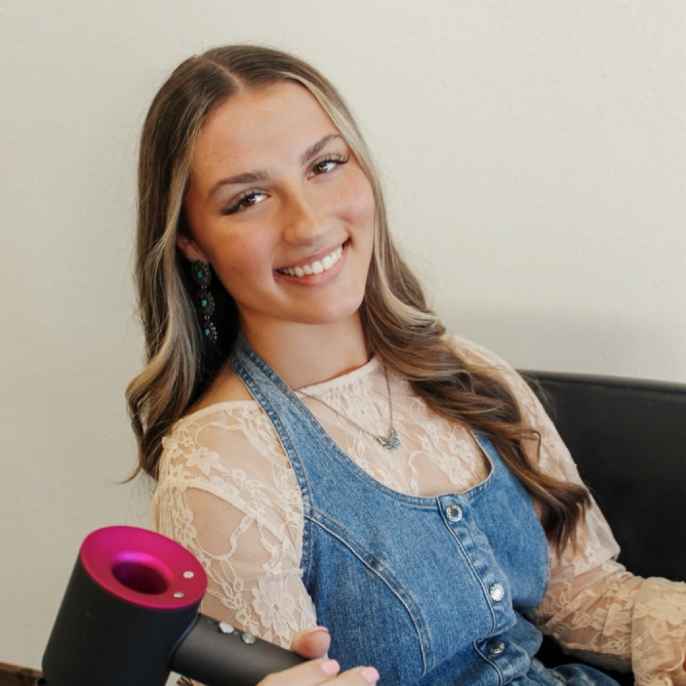 Aubrey Ingram at Desert Rose Beauty Co in Friendswood, TX