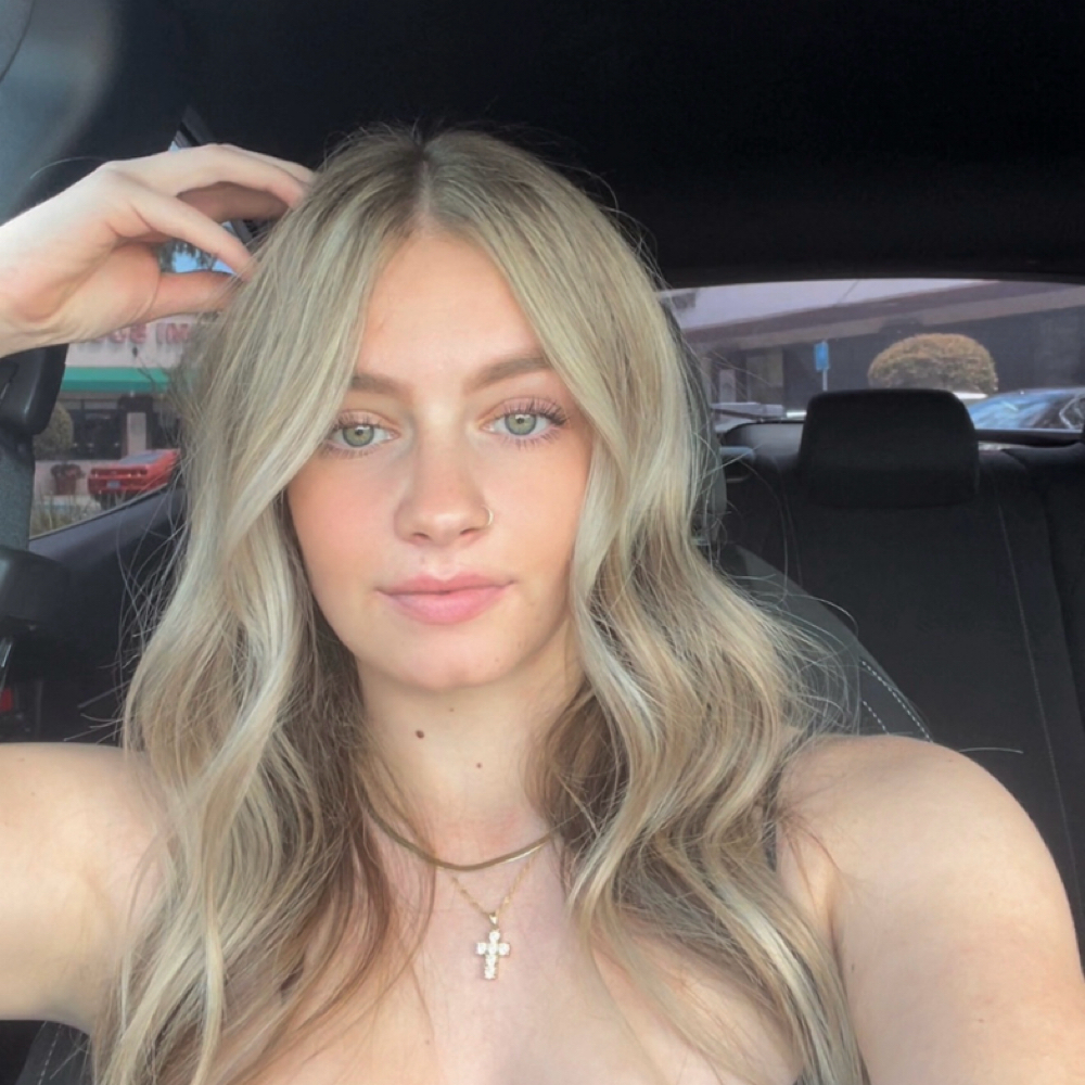 Alexa Howard at Hourglass Beauty Bar in Vacaville, CA