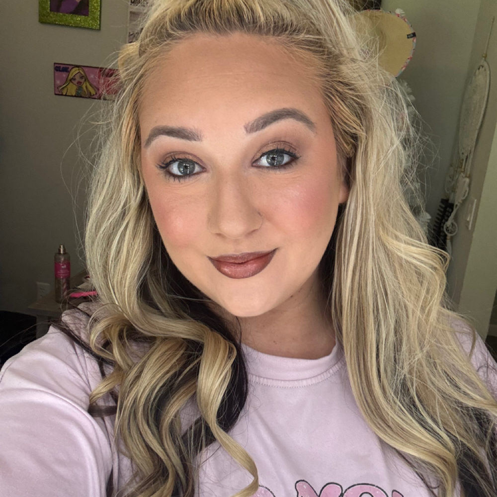 Destinee Owen at Rooted Harmony Salon & Spa in Lexington, SC