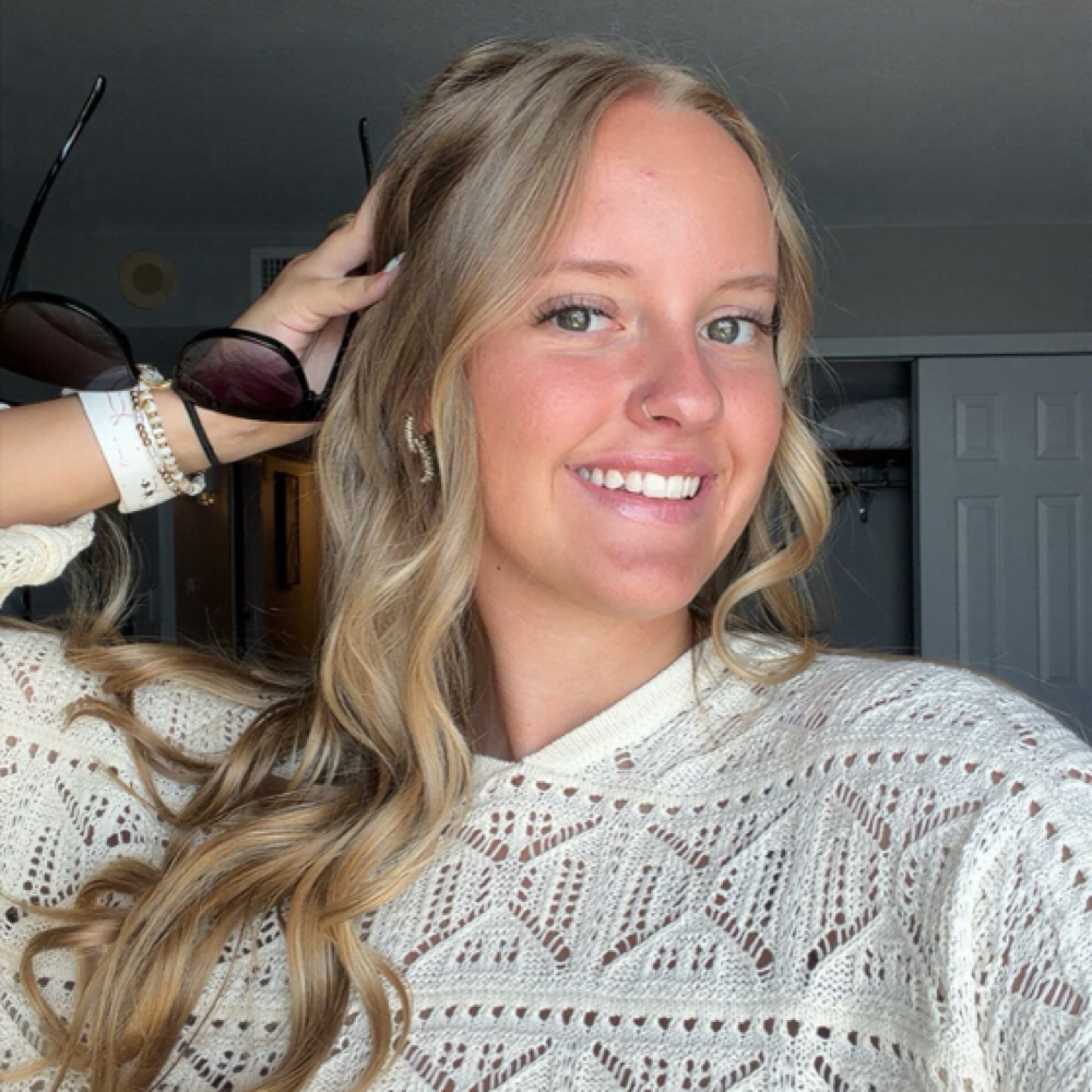 Madison Wydra at Wild + Chic Co. in Saint Clarsville, OH