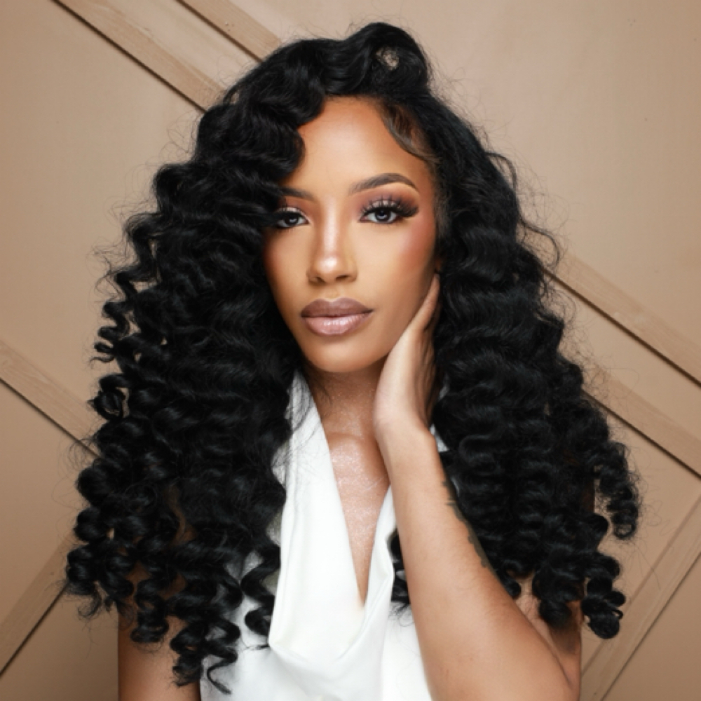 Taylor Stegall at Experience Beauty Salon in Olive Branch, MS