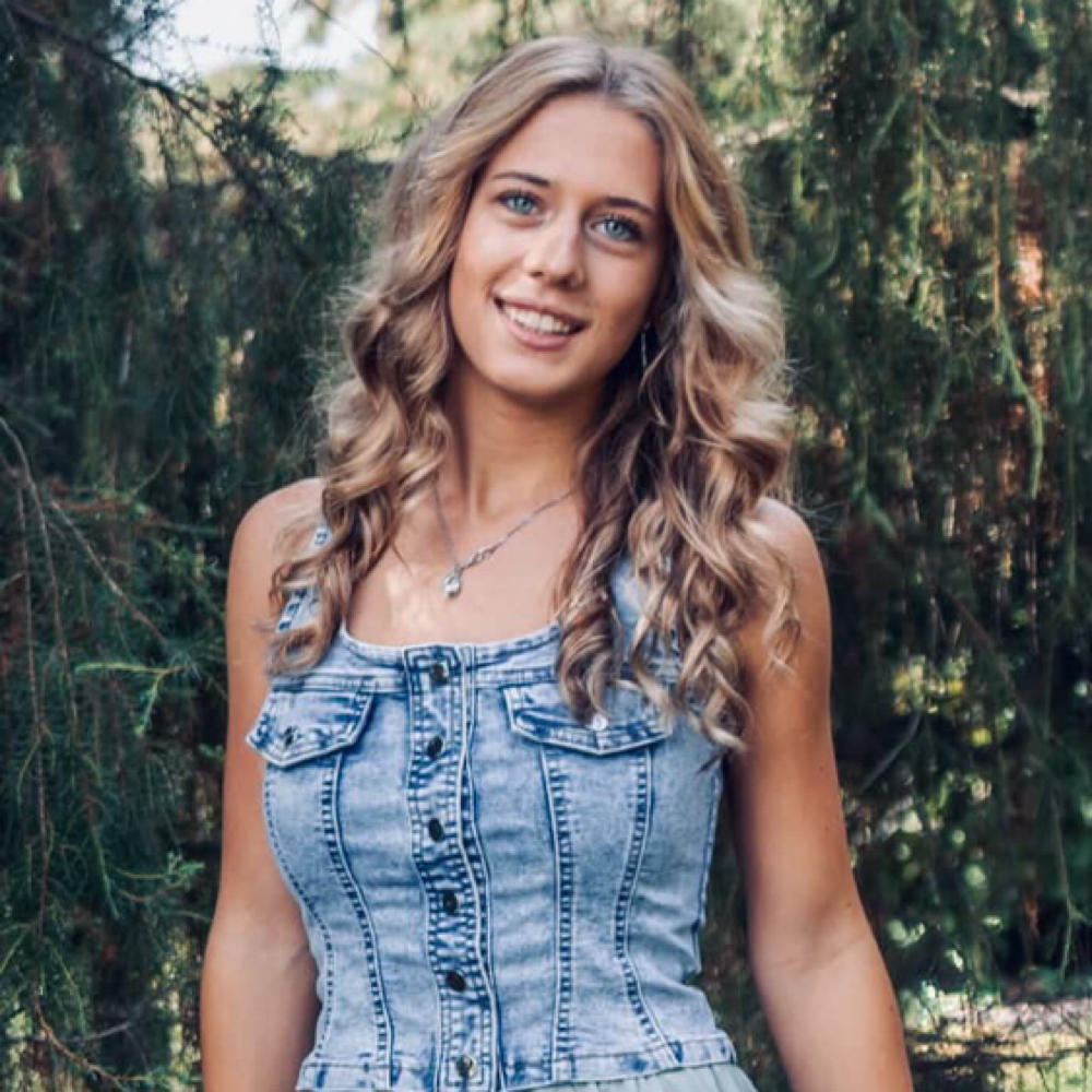 Lydia Perrone at Minnie Meg Beauty LLC in Northern Cambria, PA