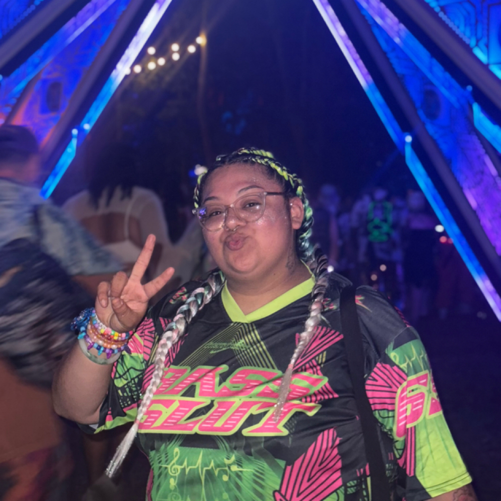 Lia Estrada at Trippy Looks By Lia & Laney in Thornville, OH