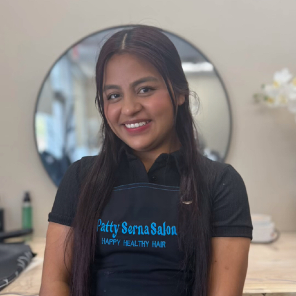 Anesly Miranda at Patty Serna Salon in Altamonte Springs, FL