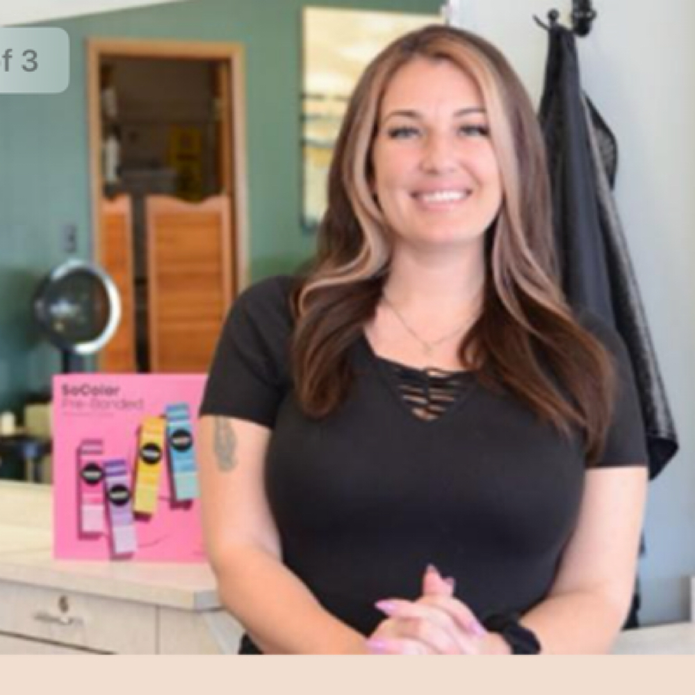 Kinzy Kress at Midtown Hairstyling in Ft.Madison, IA