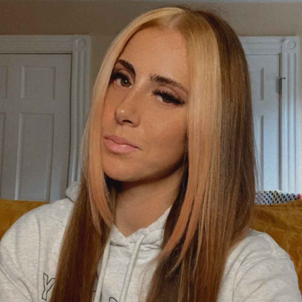 Jen Thayer at Xclusive LallyLashes in Cranston, RI