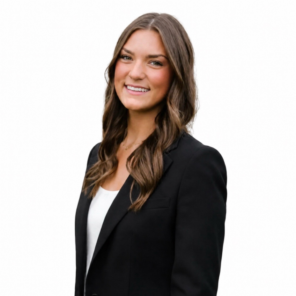 McKenna LaHaie at Lash Levity in Howell, MI