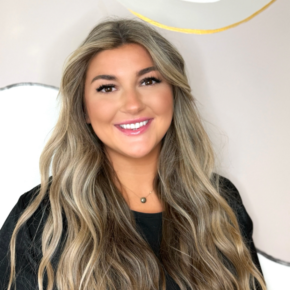Kristen Cartolano at Alainn Lashes in Wilmington, MA