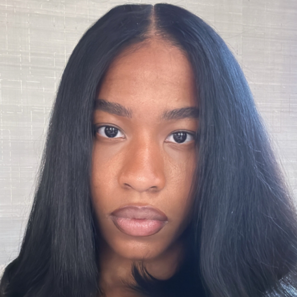 De’Ja Walker at Joelle Mode in Alexandria, VA