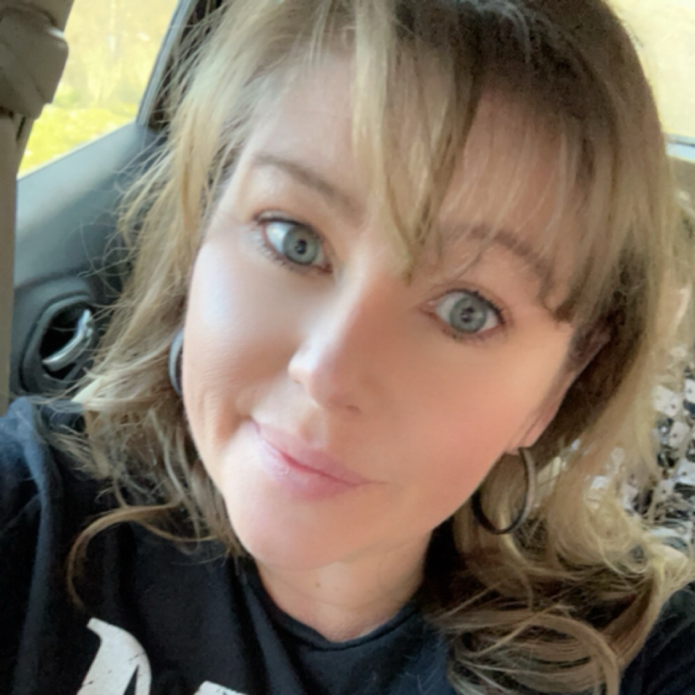 April Henson at Shear Beauty Hair & More PLLC in Globe, AZ