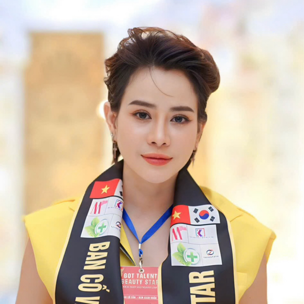 Artist Selena at EveBrows Studio in Fayetteville, GA