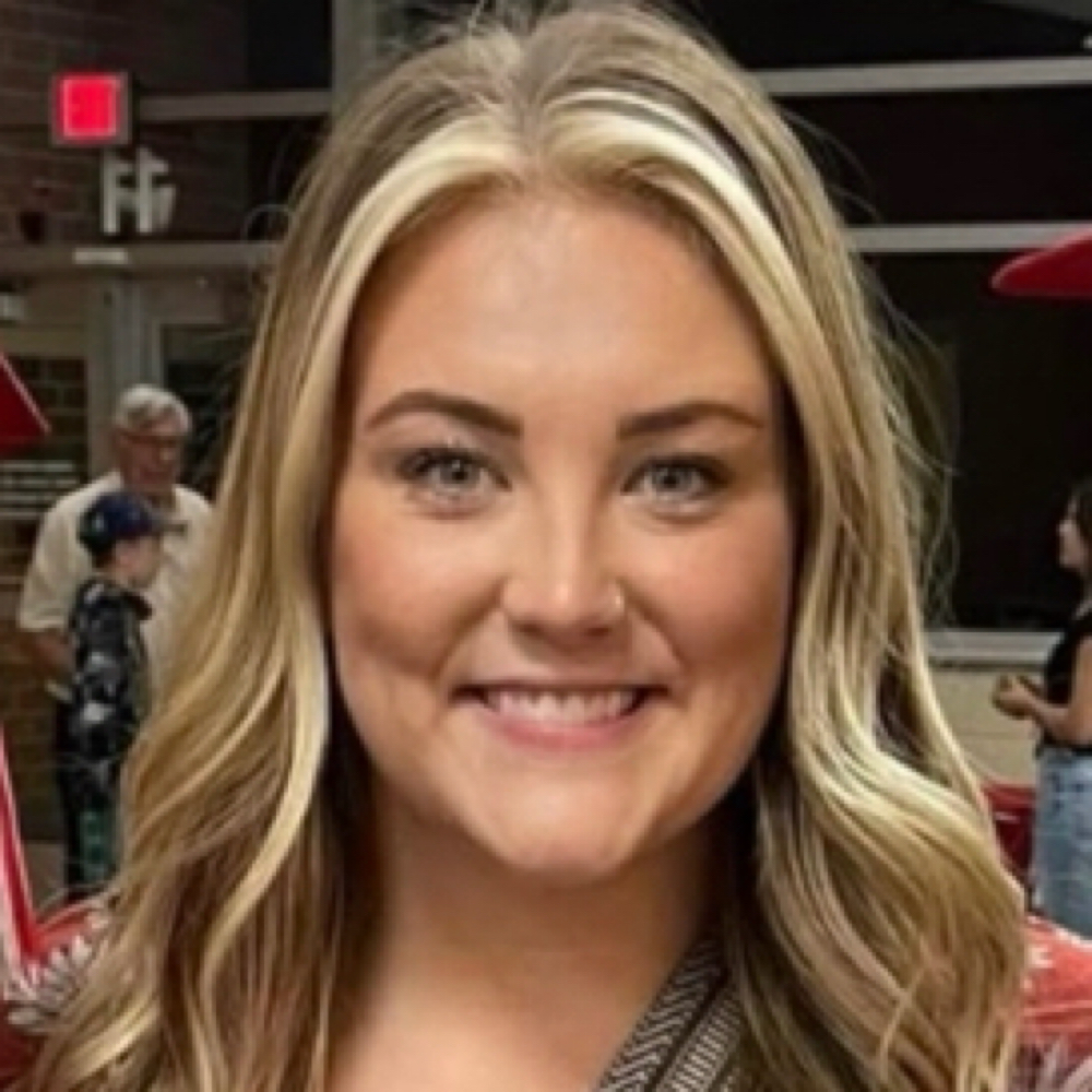 Emily Hinkel at Salon Eden in Demotte, IN