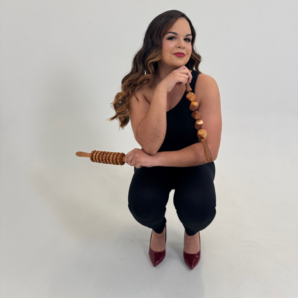 Reina Janeliz at REINA BODY SCULPTING in Chandler, AZ