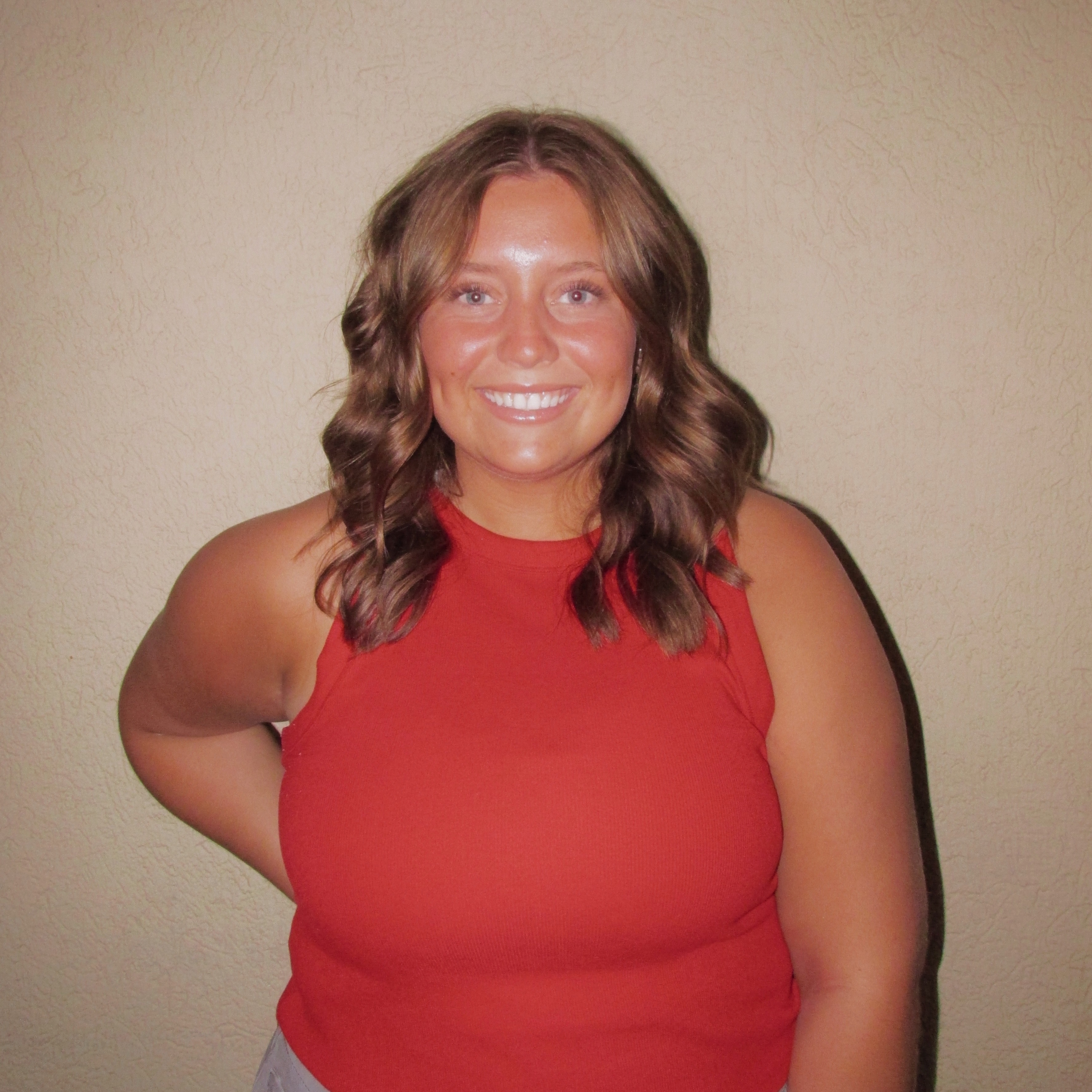 Kloe Burton at Luxe Salon & CO in Eva, AL