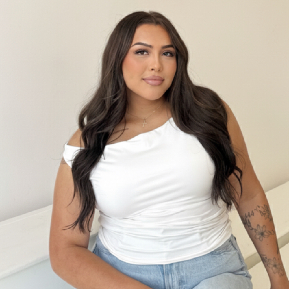 Meli Peña Corona at The Beauty Cove in Keizer, OR