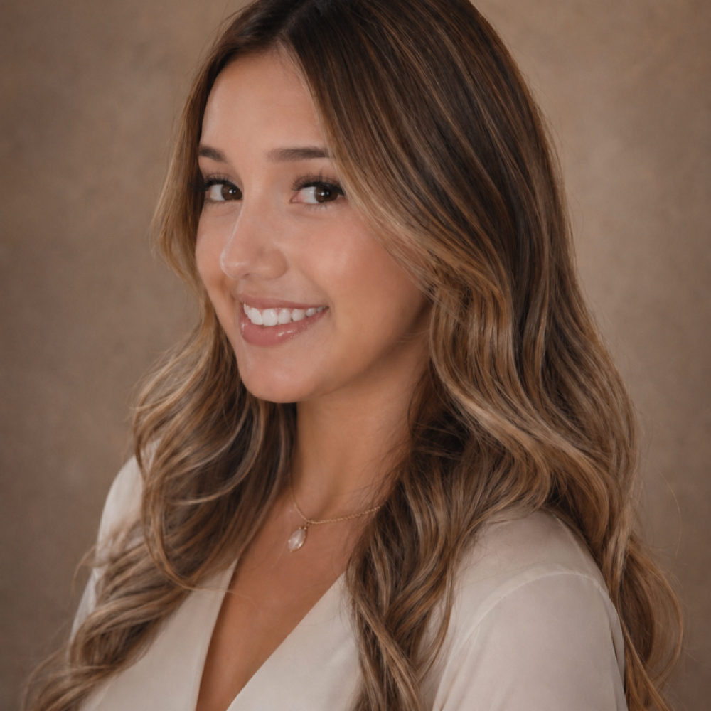 Adrianne Inscore at Divine Design Beauty Bar in to seeing you soon, AZ