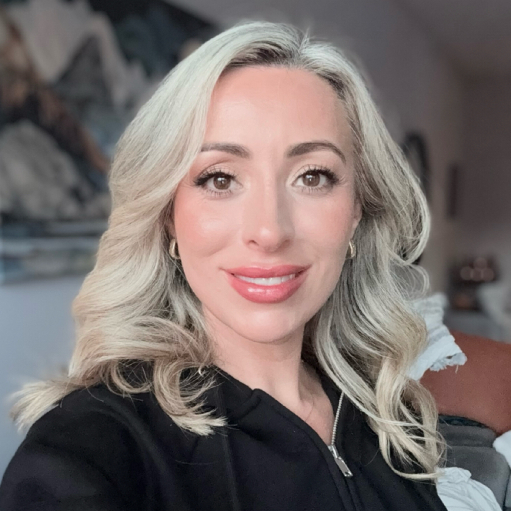 Laurén Sundara at Arch & Glow in Vancouver, WA