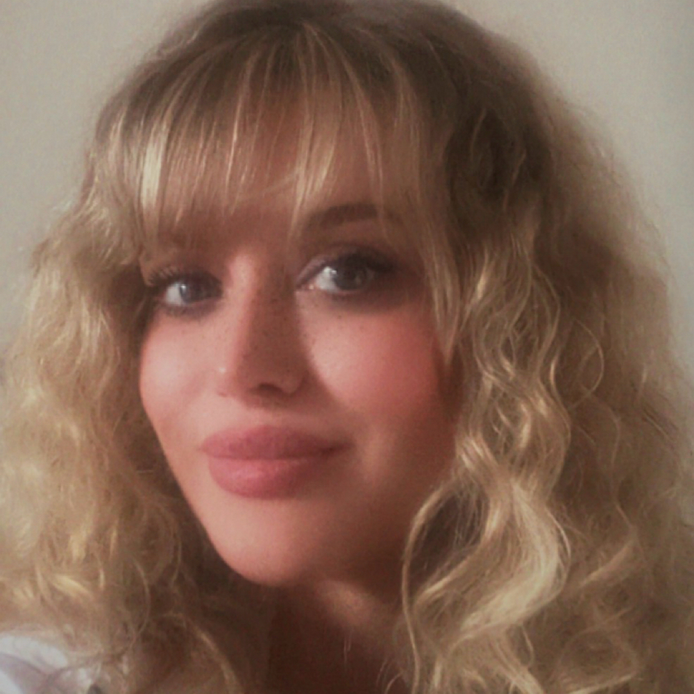 Nicole M at Salon Biology in Los Angeles, CA