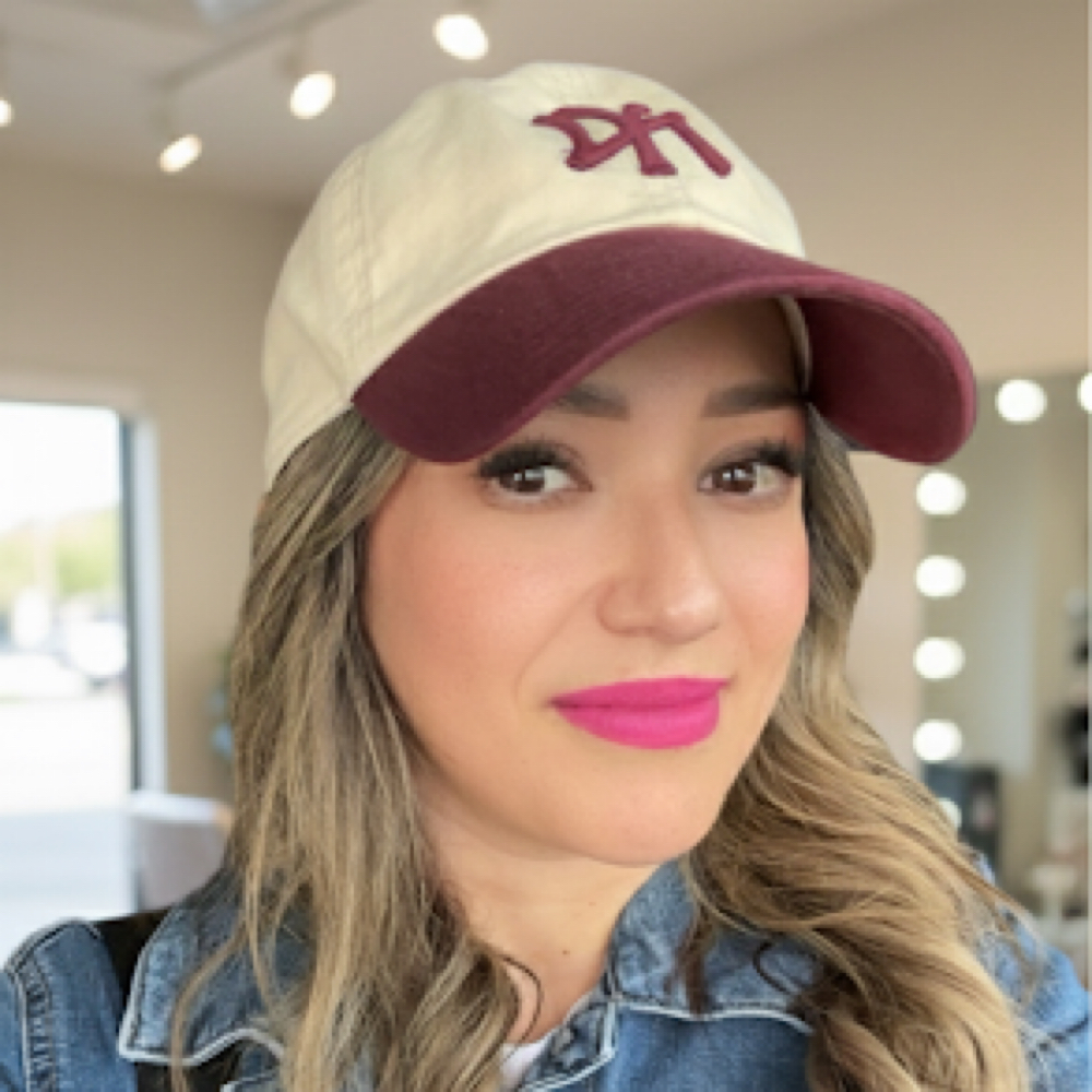𝖫𝖮𝖴 𝖧𝖮𝖫𝖦𝖴𝖨𝖭 at CLASSY HAIR STUDIO in Olathe, KS