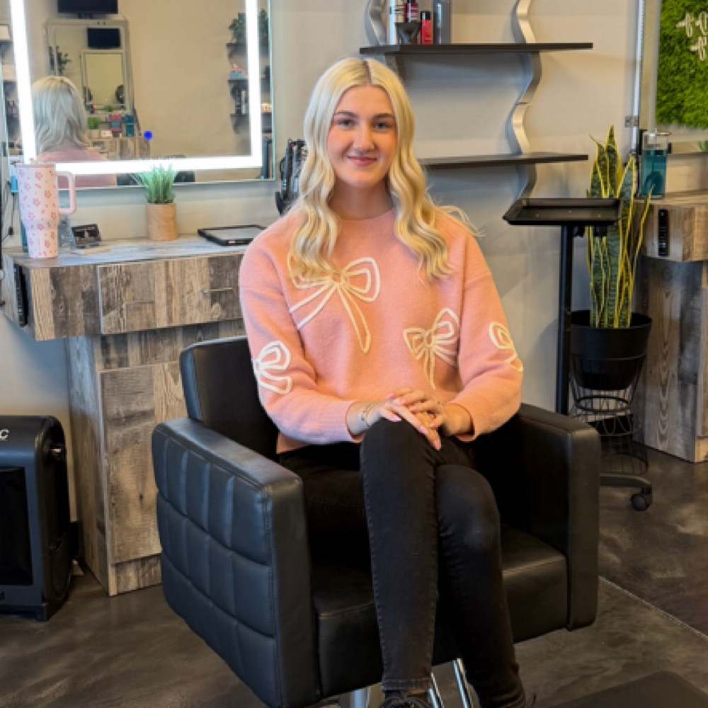 Paige H at Tangled Mane Hair Studio in Clinton Township, MI