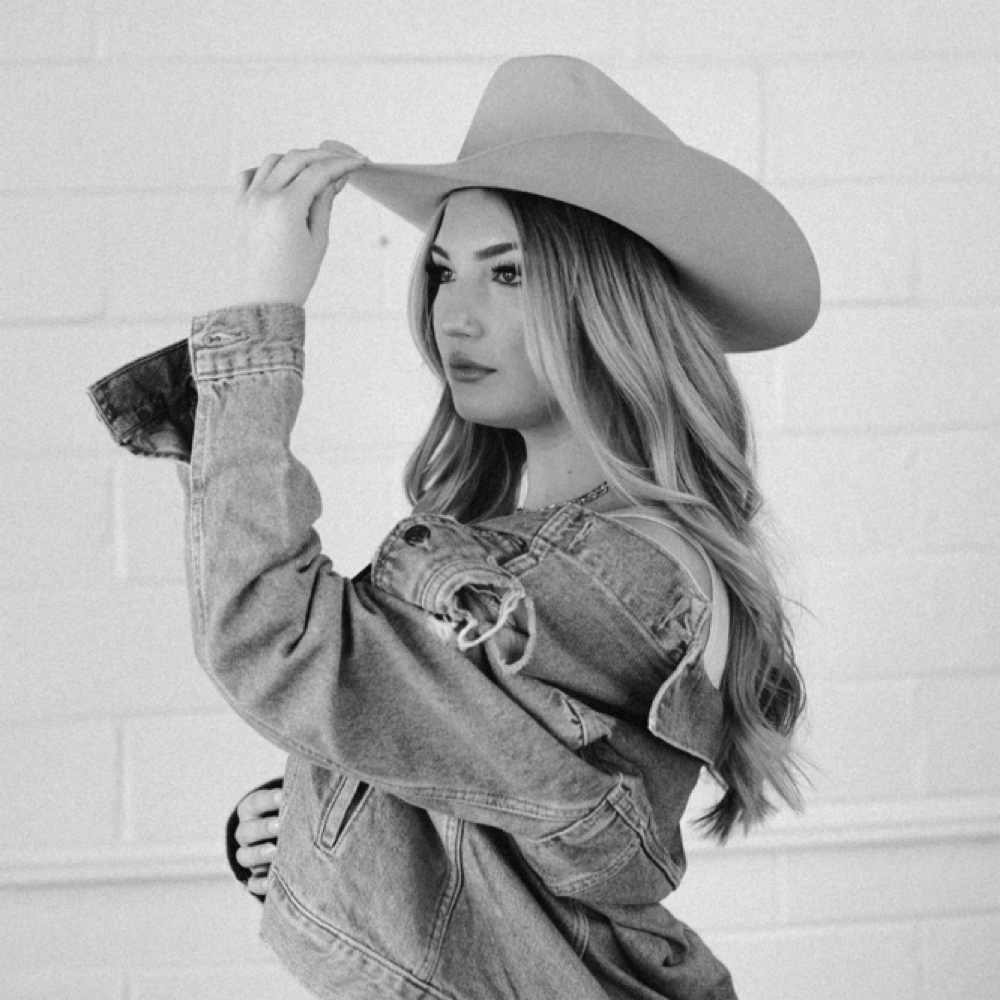 Landrie Griffin at Mane Roots + co in Canton, TX