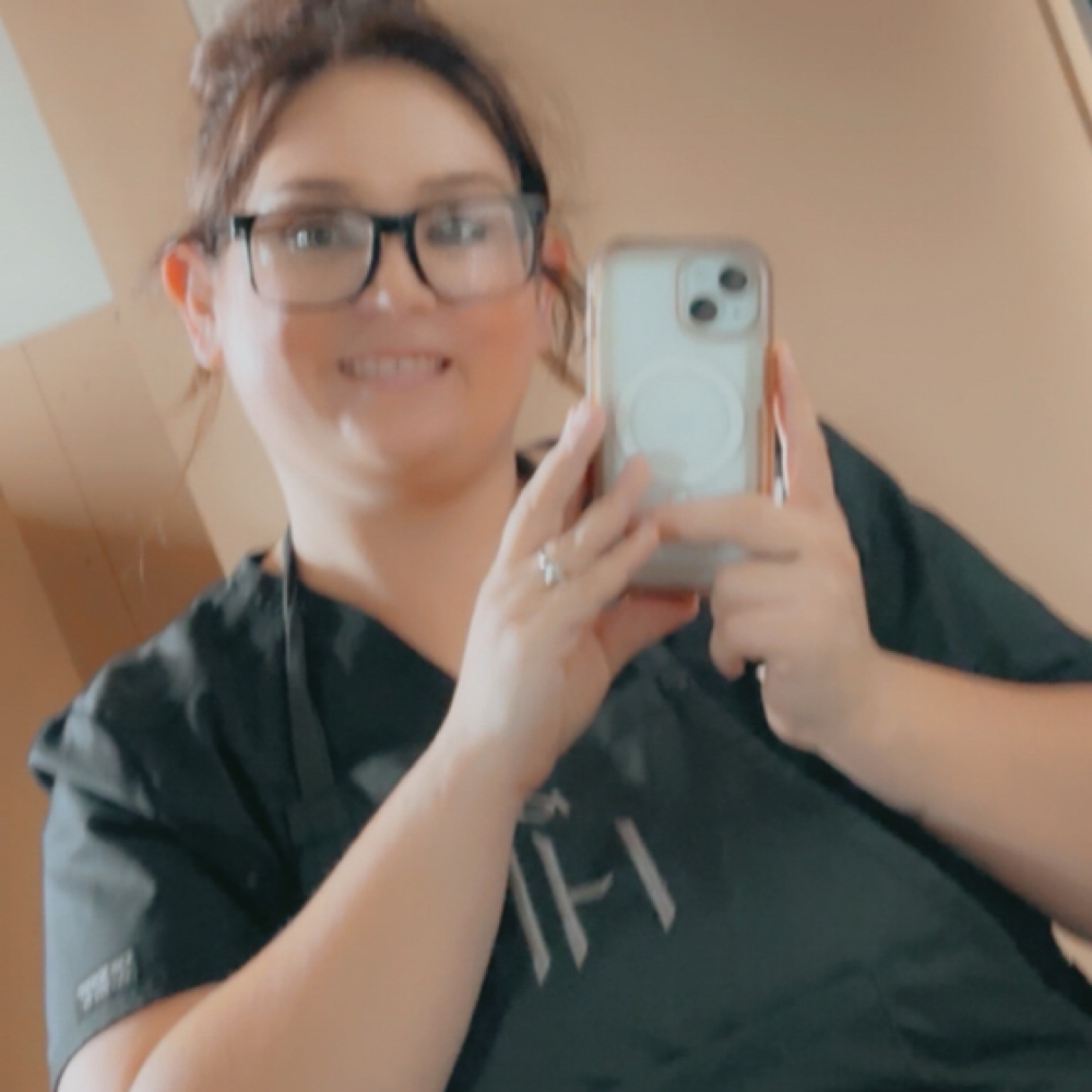 Kylee Cown at Divine Hair Skin and Nails in Effingham, IL
