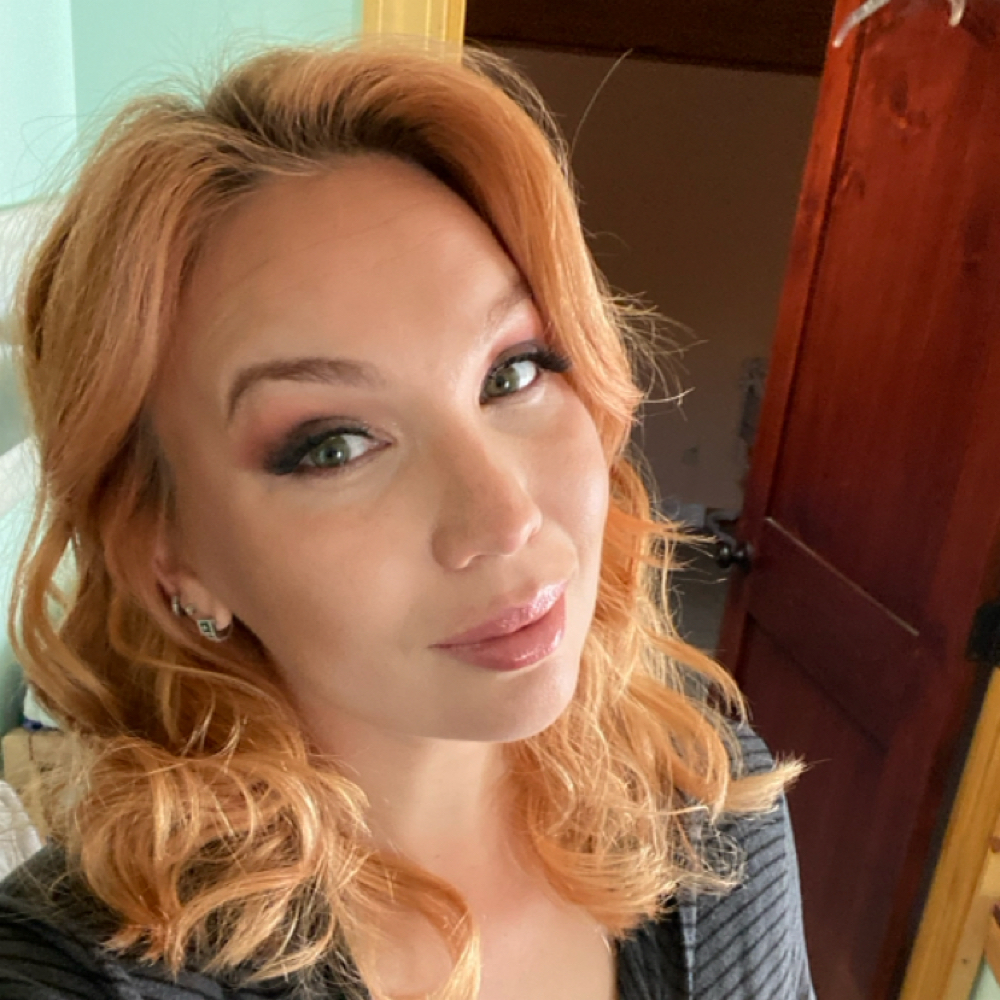 Heidi Ott at Mode of Expression Salon in streetsboro, OH