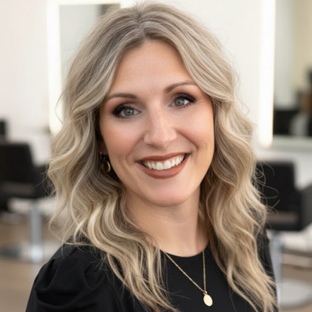 Sarah Dipple at White House Salon in Kansas CIty, MO