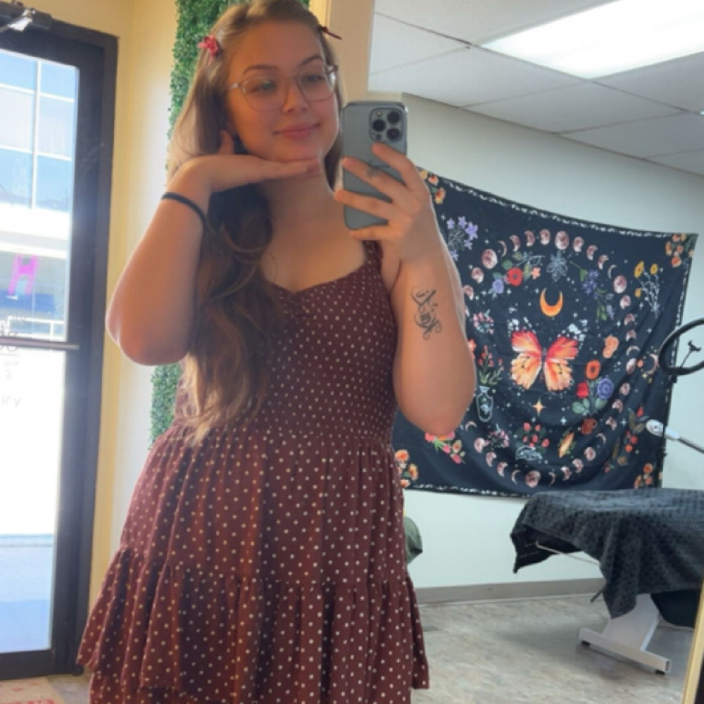 Dyonna Moguel at Beehive Beauty Bar in Pueblo, CO