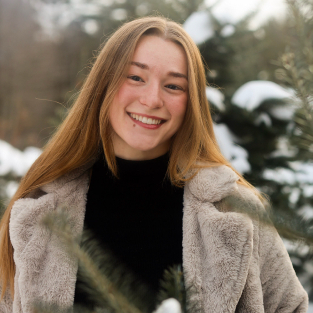 Coralie Tompson at Mirror Beauty Collective - Independent Beauty Professionals in South Portland, ME