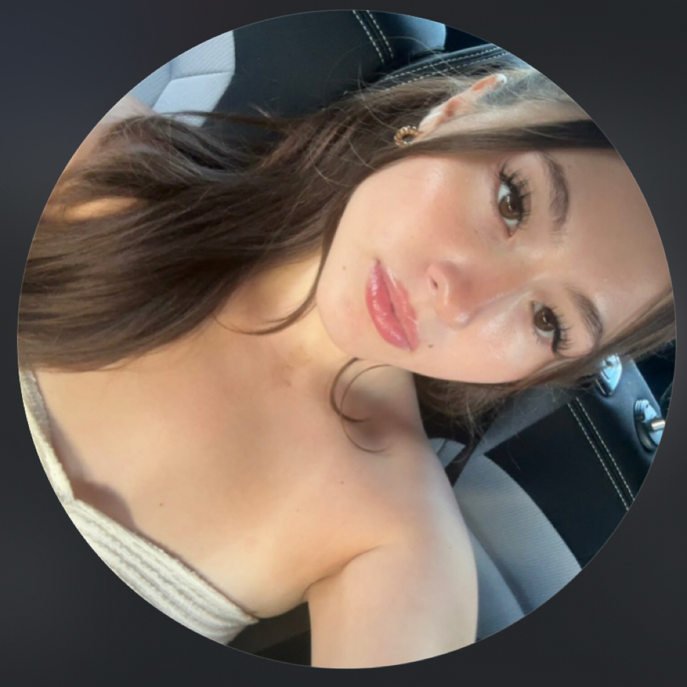 Nicole Zambrana at Maaseiah Salon in Bethesda, MD