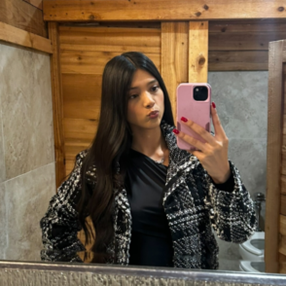 Gissele Trujillo at Glow Nails and Beauty Bar in San Antonio, TX