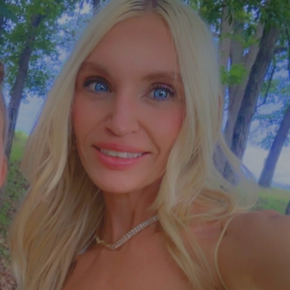 Audy Faivre at Shear Beauty Salon in Energy, IL