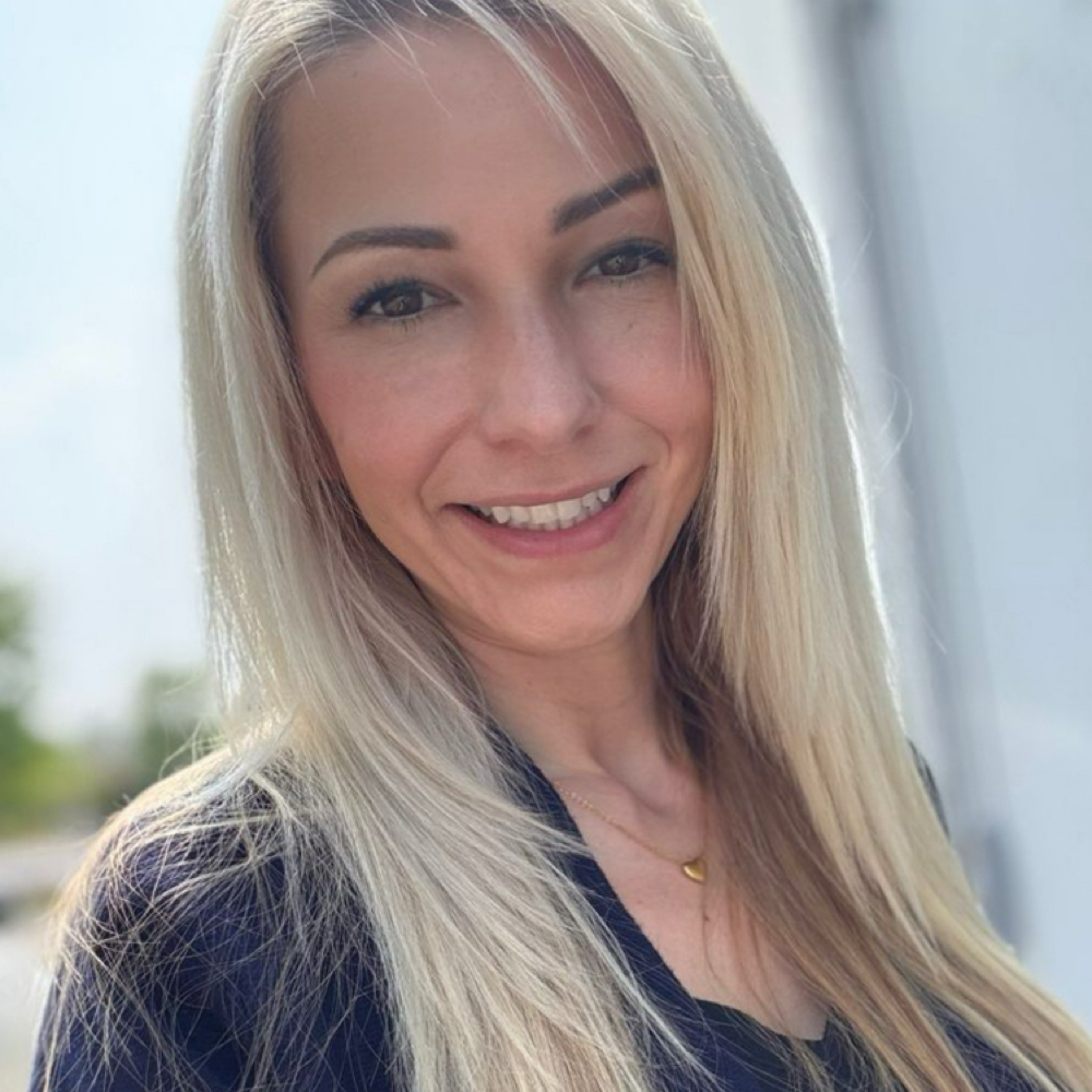 Sara V at Distilled Beauty @ Cut N Tan in Grayslake, IL