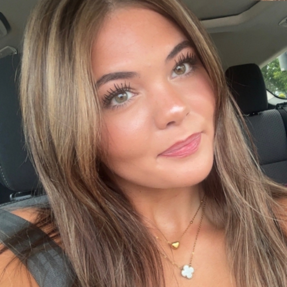 jazmyn milligan at Mode of Expression Salon in streetsboro, OH